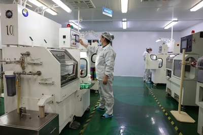 虞愛華主持召開第8次市疫防工作視頻會(huì)商會(huì):守住疫防底線關(guān)鍵是要及時(shí)排除各種風(fēng)險(xiǎn)隱患